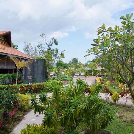 קמפוט Phoumrumduol Bungalow מראה חיצוני תמונה